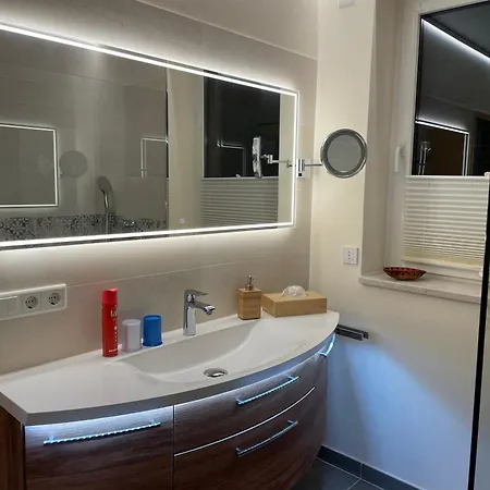 בית נופש Amare Mit Fasssauna, Eigener Terrasse & Kamin באוטזן