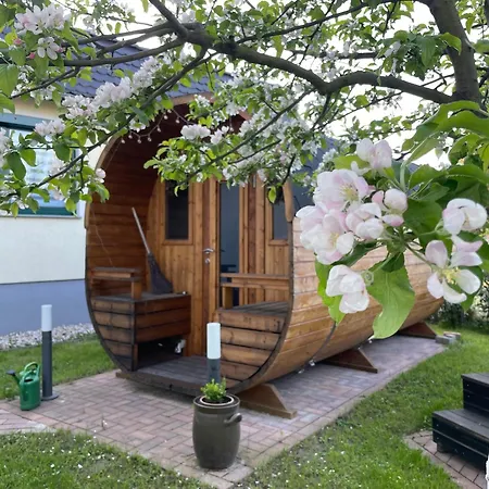 Semesterbostad Amare Mit Fasssauna, Eigener Terrasse & Kamin